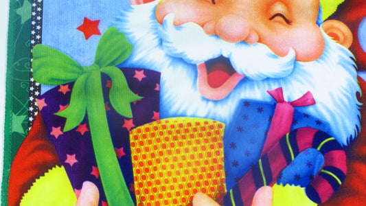 Świąteczna Ściereczka Kuchenna – Radosny Mikołaj z Prezentami