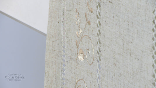 Bieżnik lniany z haftem i mereżką – Naturalny styl i elegancja