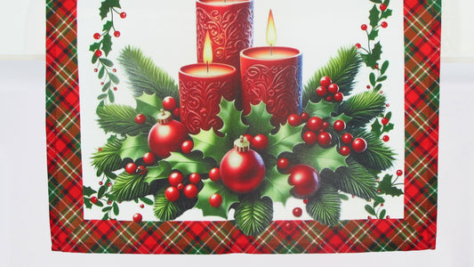 Świąteczny Bieżnik w Kratę – Motyw Świec i Stroika