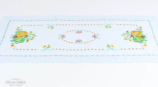 Biały Bieżnik Wielkanocny – Kolorowe Haftowane Pisanki i Bordiura