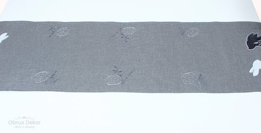 Bieżnik Wielkanocny Szary Srebrne Zajączki z Pomponami 3D – Wyjątkowy