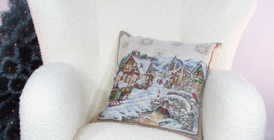 Poszewka Gobelinowa Świąteczna – Zimowy Pejzaż z Kuligiem i Miasteczkiem