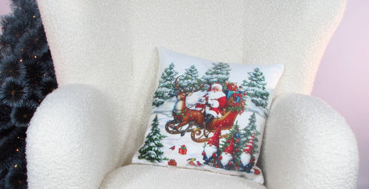 Poszewka Świąteczna z Mikołajem – Święty Mikołaj na Sanach i Renifer