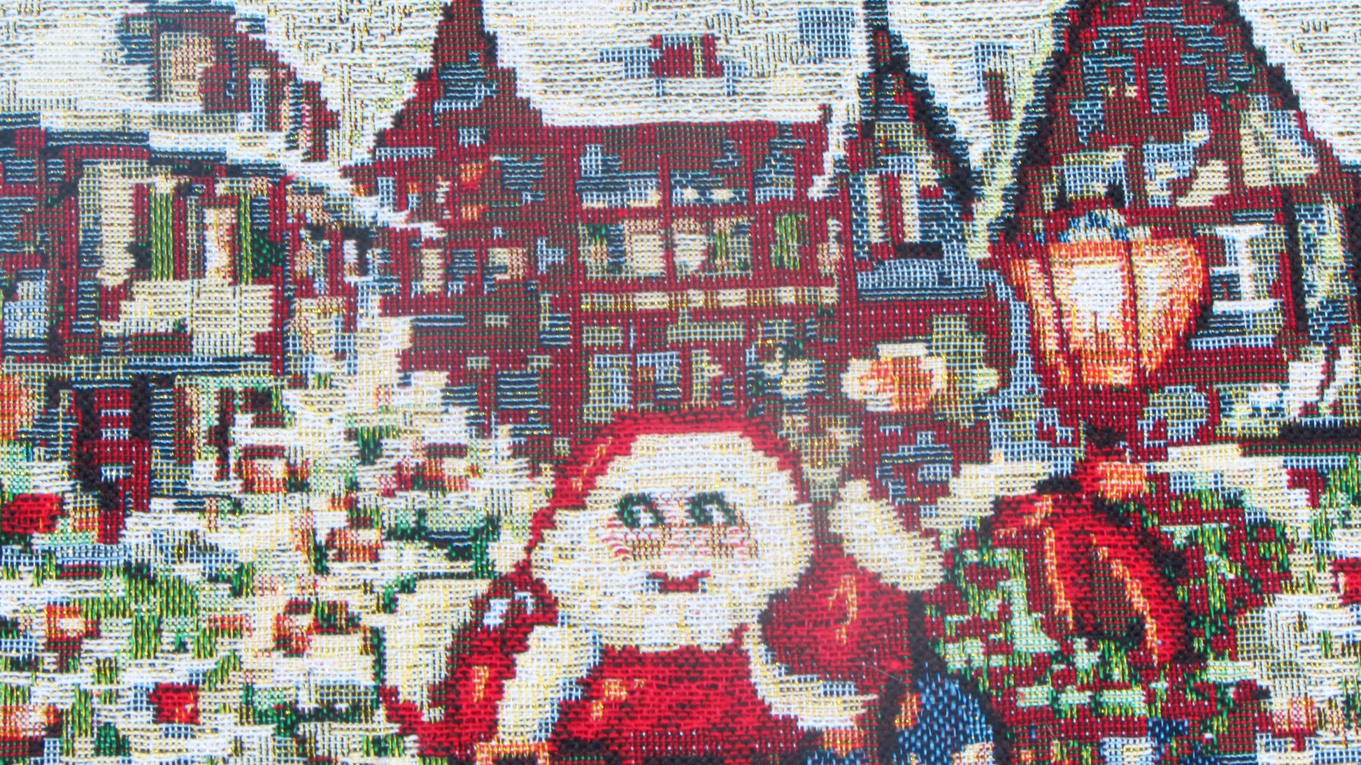 Poszewka Gobelinowa Świąteczna – Święty Mikołaj w Zimowym Miasteczku