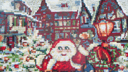 Poszewka Gobelinowa Świąteczna – Święty Mikołaj w Zimowym Miasteczku