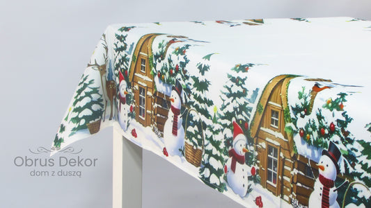 Świąteczny Obrus – Zimowa Wioska, Bałwanki i Chatka