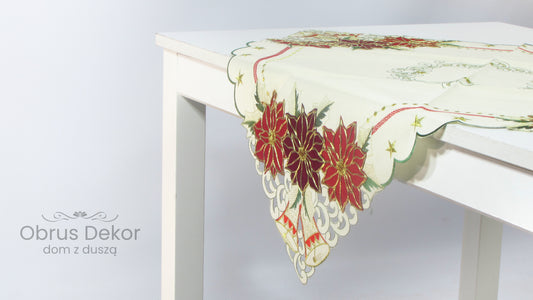 Kwadrat Świąteczny Ecru – Welurowe Poinsecje i Złoty Haft