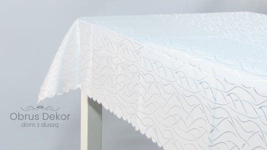 Biały Obrus Dekoracyjny – Połyskujący Wzór Fale