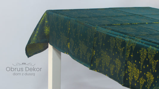Obrus Świąteczny Butelkowa Zieleń – Złoty Las i Gwiazdy