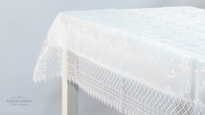 Obrus Biały Ekskluzywny – Satynowy Połysk i Szeroka Koronka