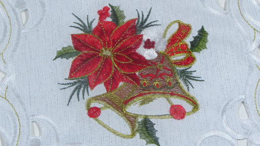 Biała Serwetka Świąteczna – Haft Dzwonki i Gwiazda