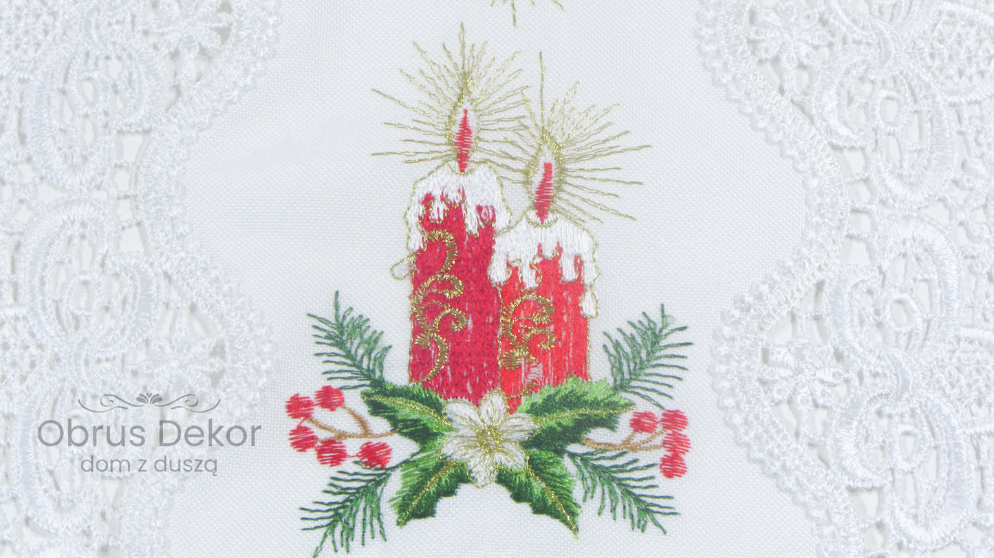 Biała Serwetka Świąteczny z Koronką – Haftowane Świece i Stroik