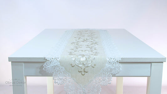 Bieżnik Beżowy z Haftem i Koronką – Klasyczny Styl Lniany