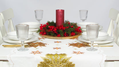 Biały Bieżnik Świąteczny – Złota Śnieżynka i Ażurowe Wykończenie