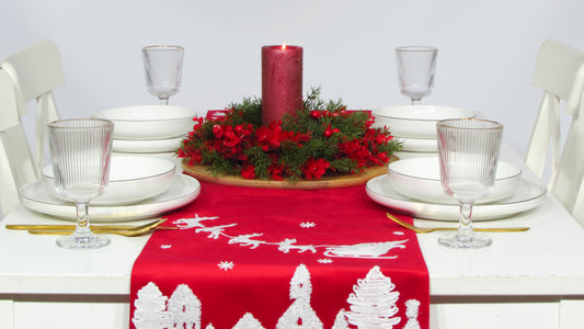 Czerwony Bieżnik Świąteczny – Mikołaj, Renifery i Efekt 3D