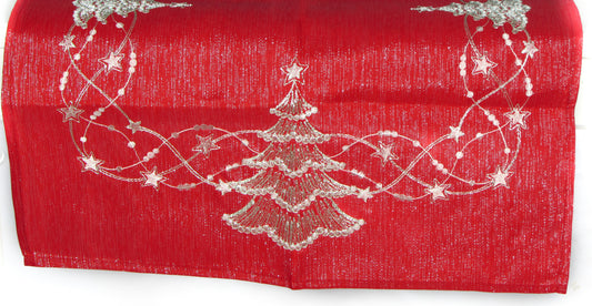 Czerwony Bieżnik Świąteczny Glamour – Srebrna Choinka i Koraliki