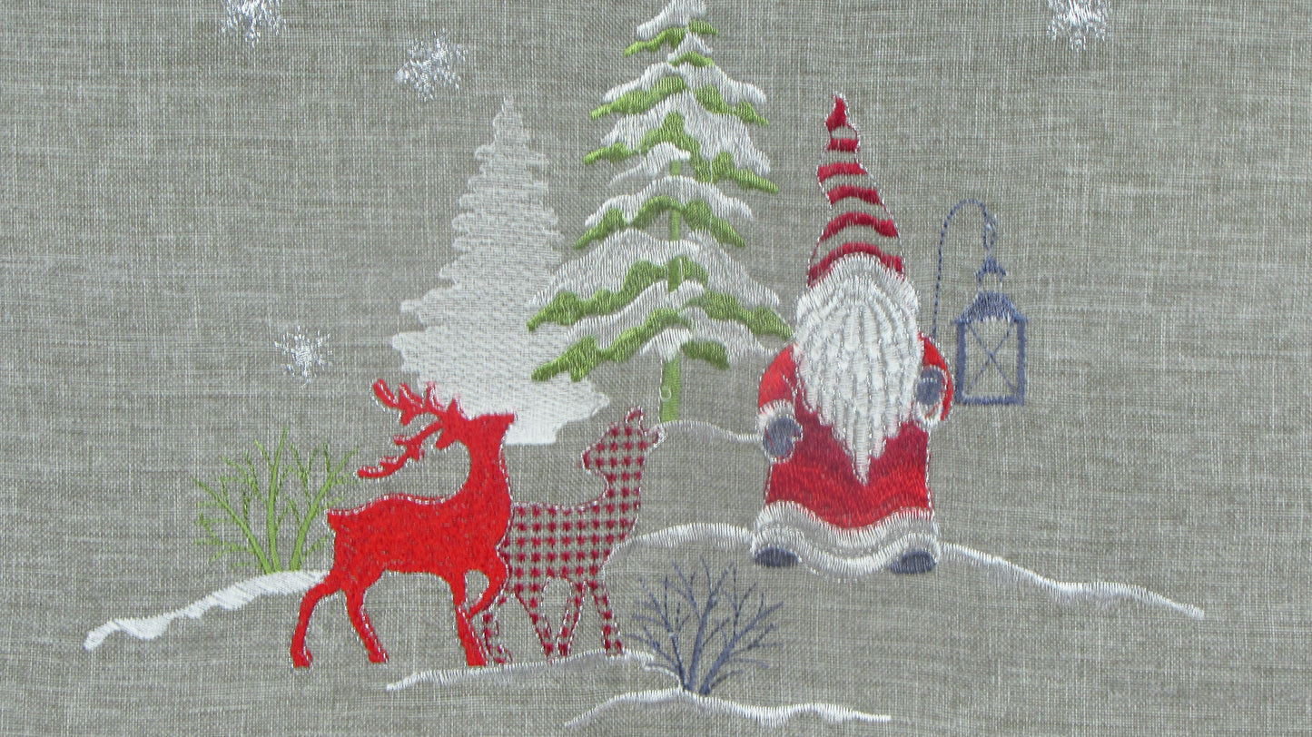 Świąteczny Bieżnik Haftowany – Mikołaj, Renifery i Choinki (3 Kolory)